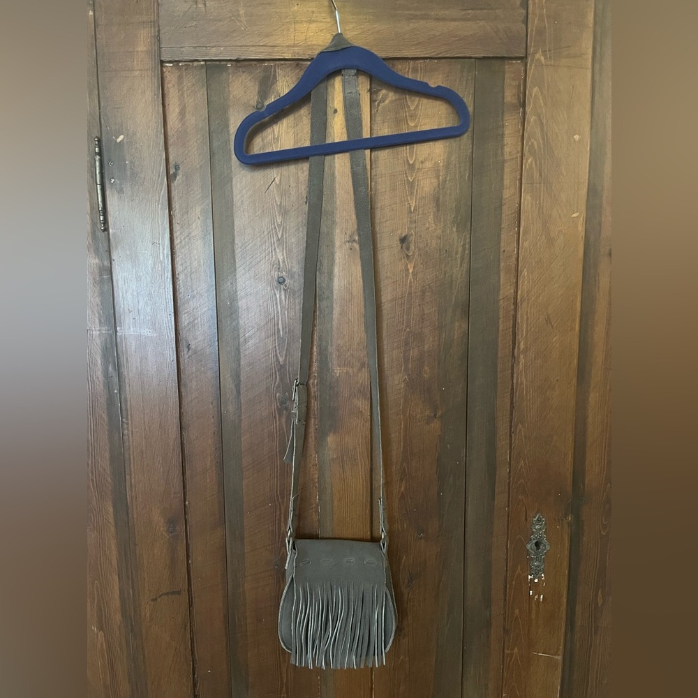 Minnetonka fringe crossbody bag - Picture 2 of 5